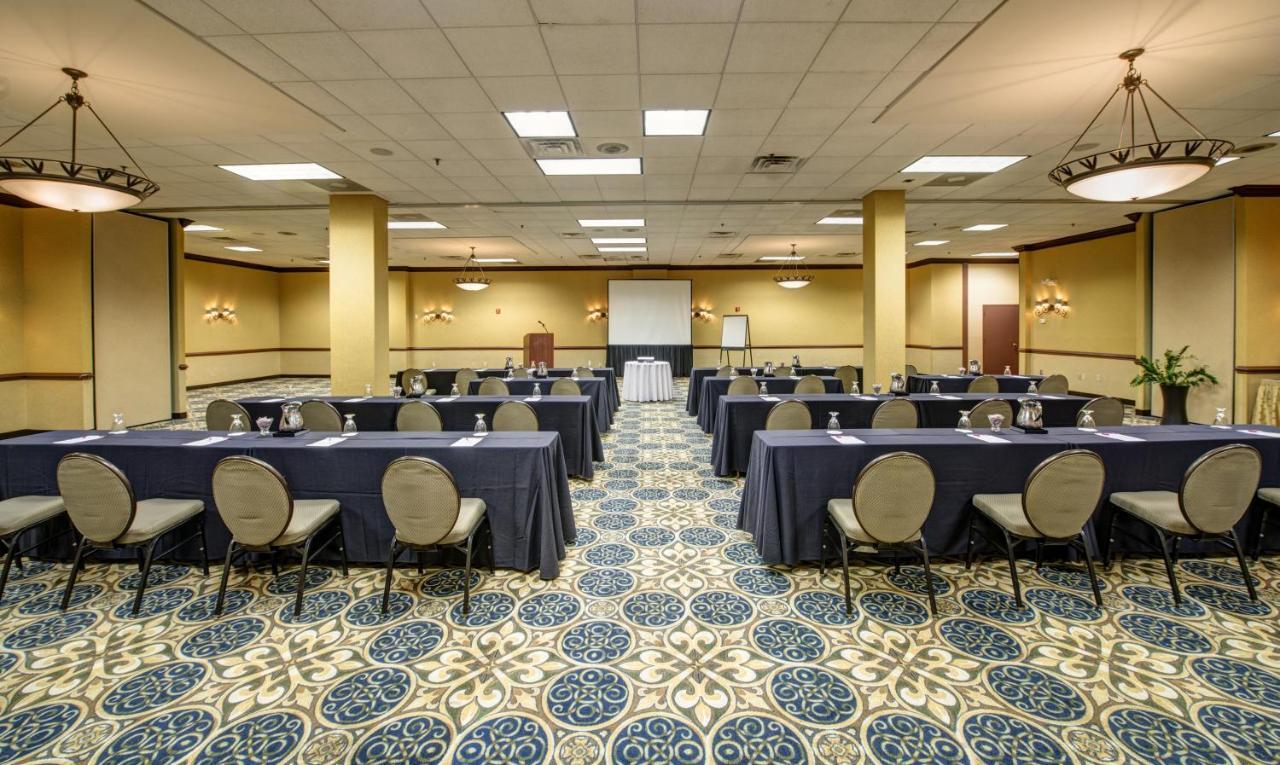 Hotel The Hotel, A Ramada By Wyndham 3*